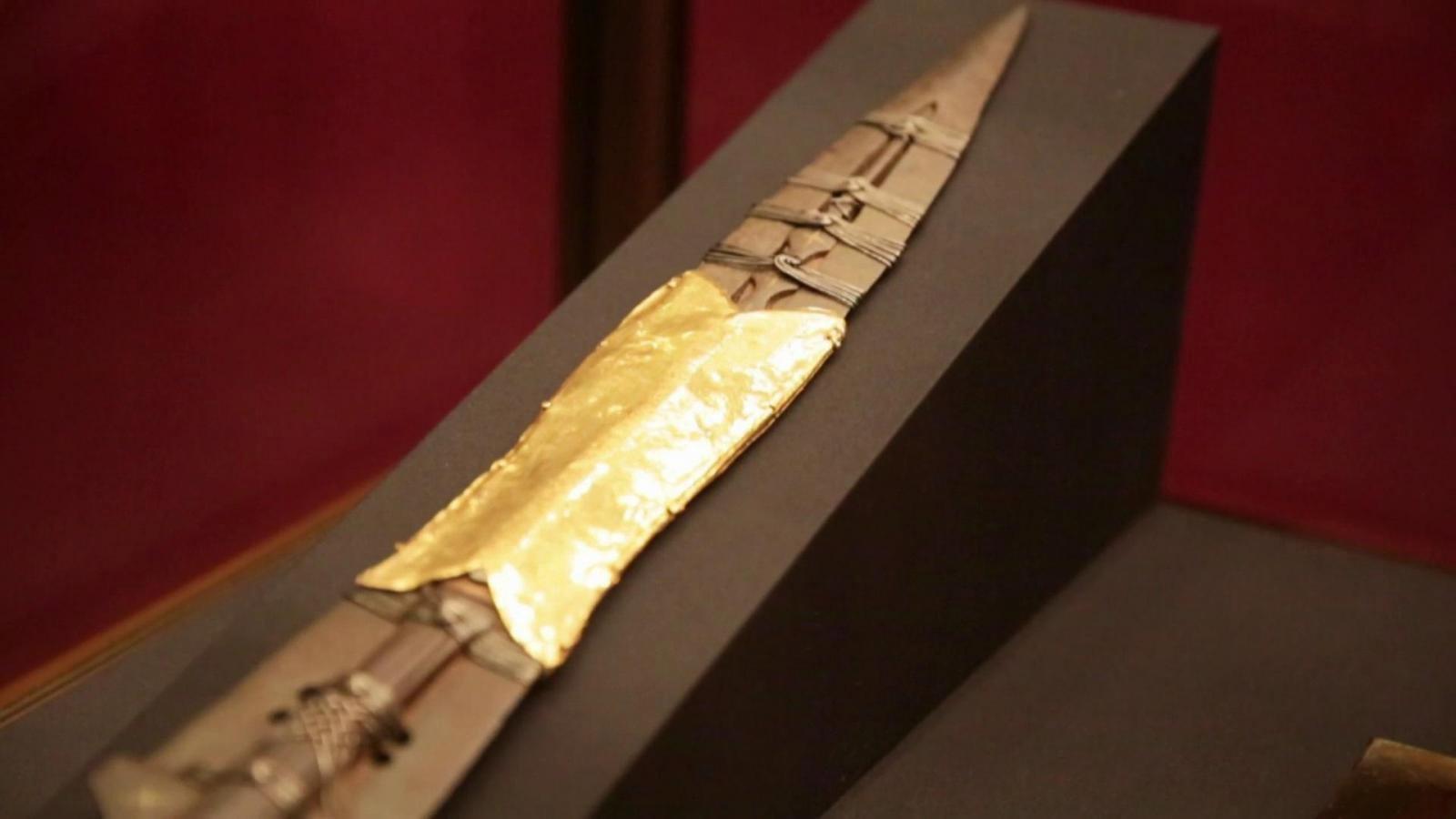 The Mystery of the Holy Lance  movie scene