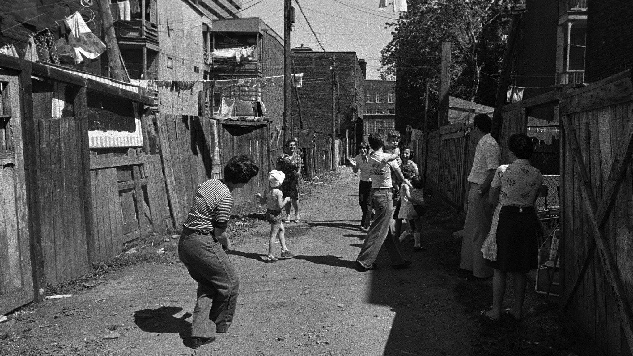 Les Borges  movie scene