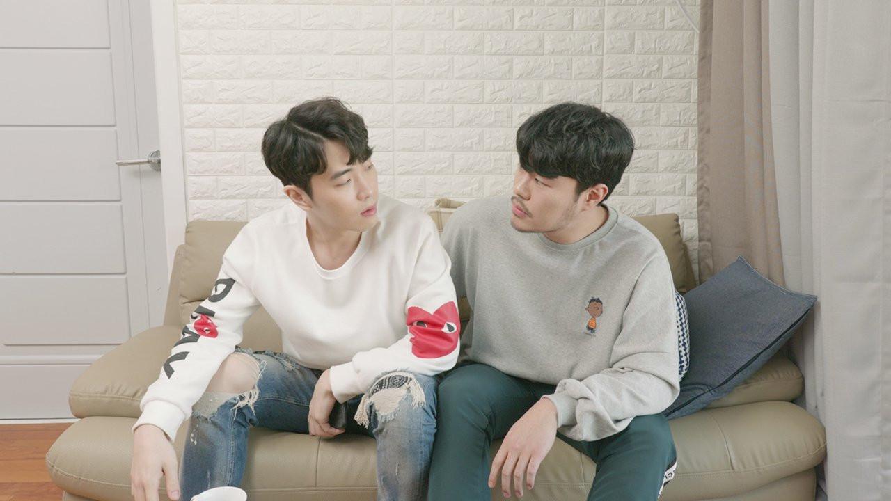 Secret Roommate 2020 movie scene