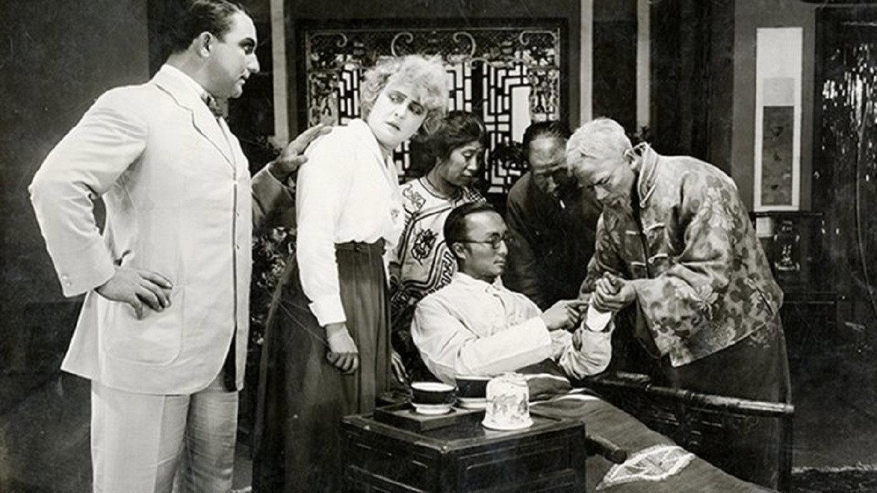 The mistress of the world, Part VI: The woman with the millionaires 1920 movie scene