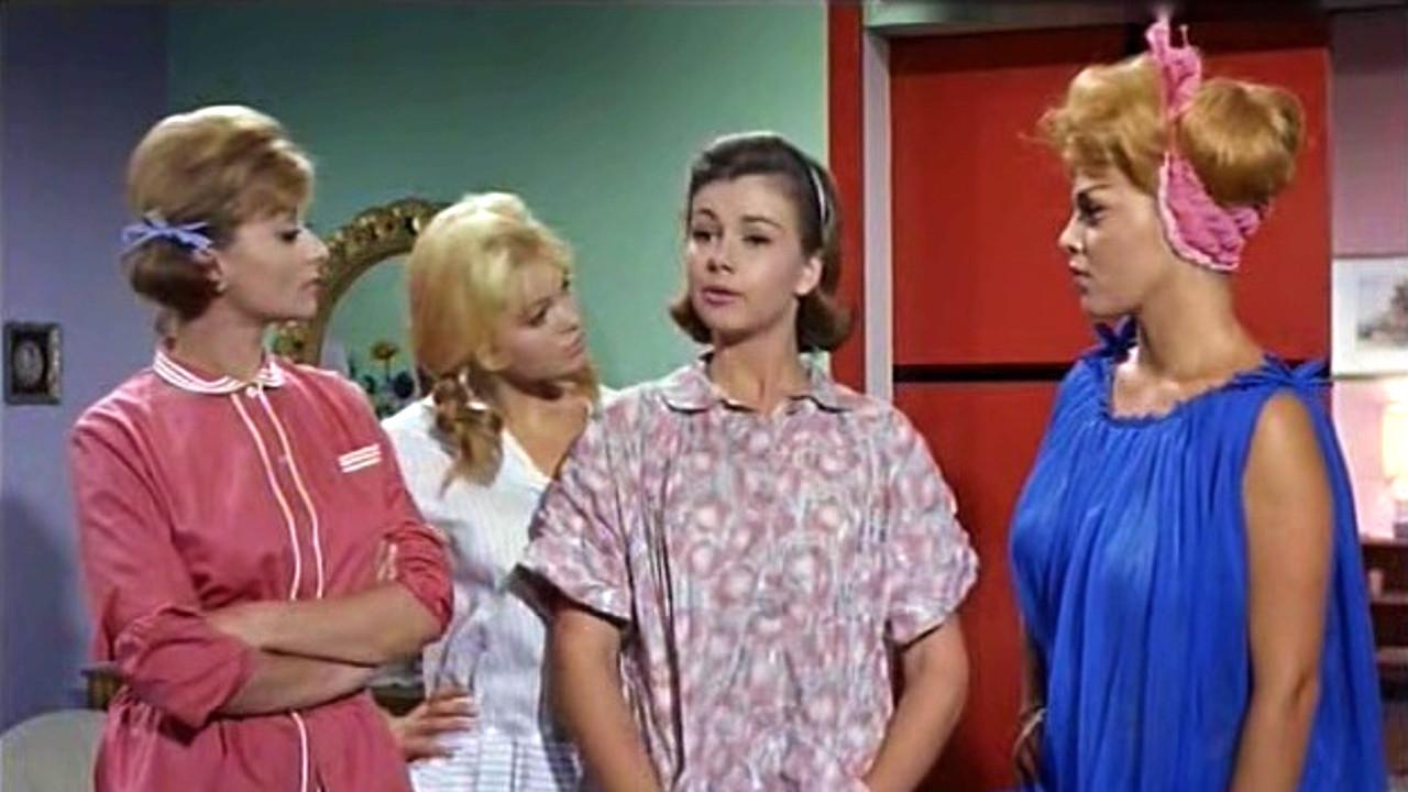 Caccia al marito 1960 movie scene