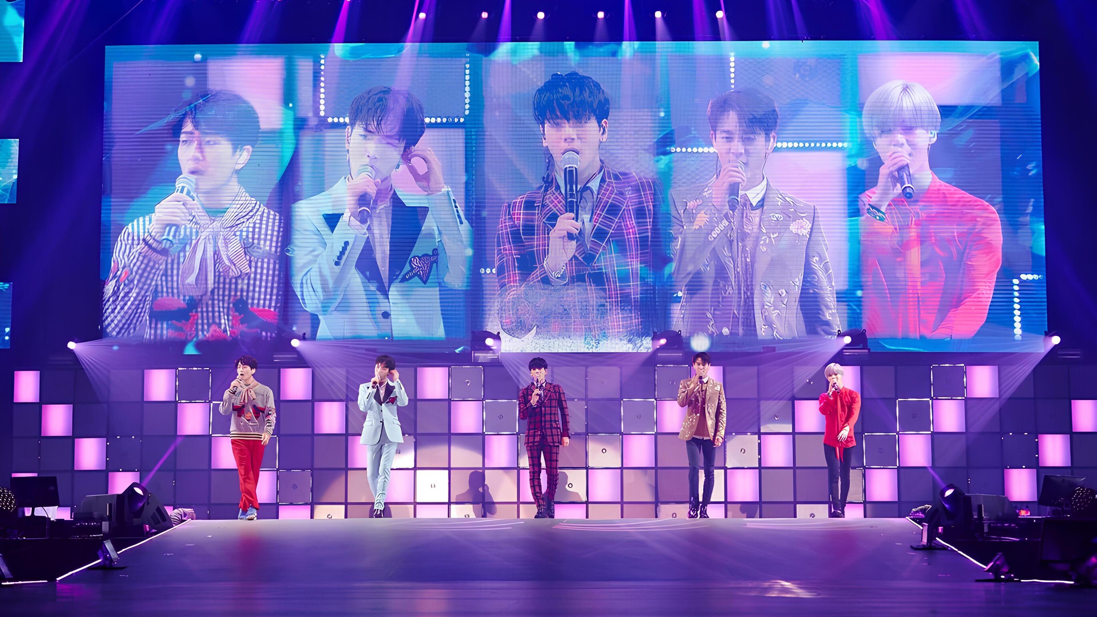SHINee Concert "SHINee World V" 2016 movie scene