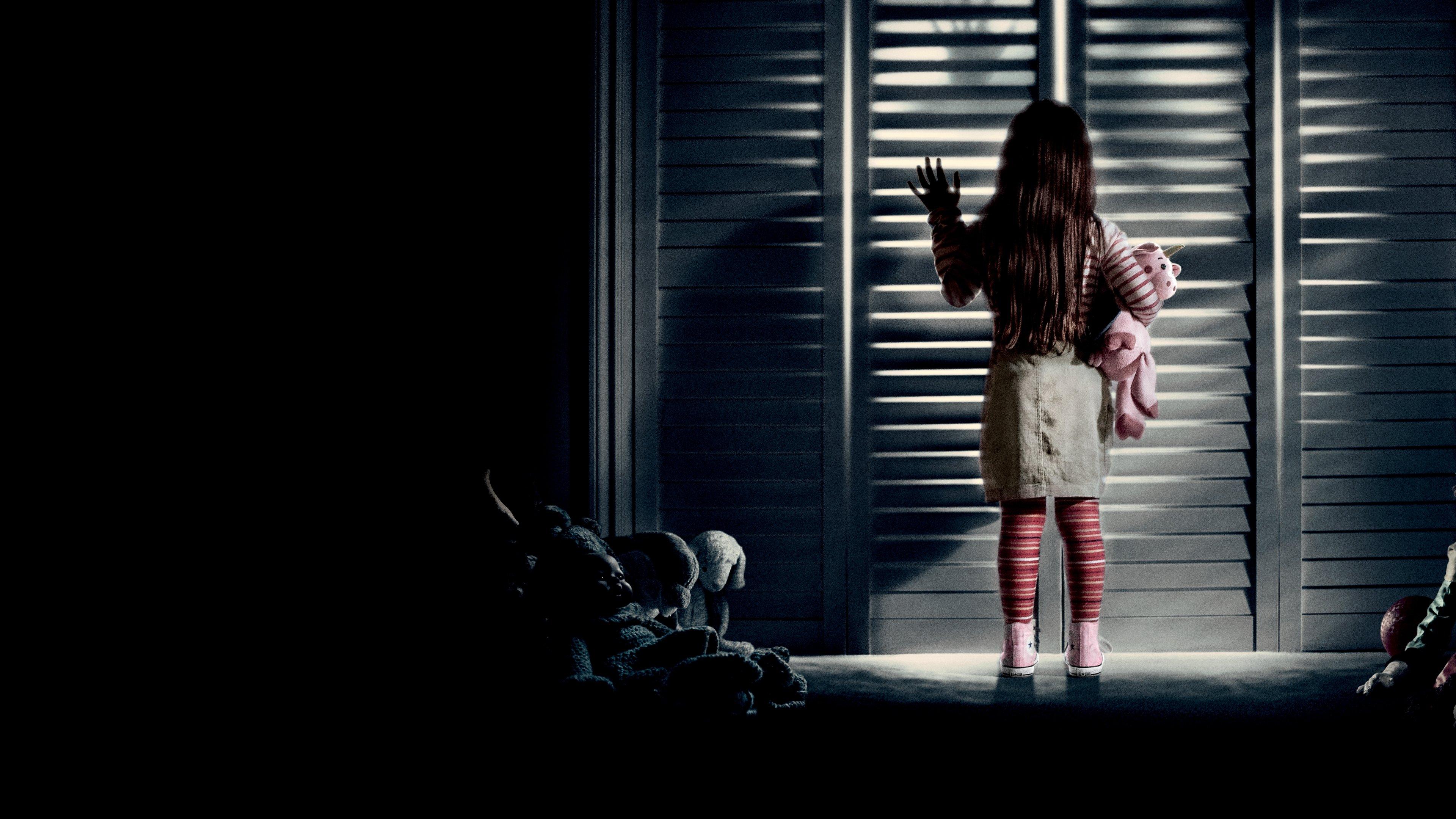 Poltergeist 2015 movie scene