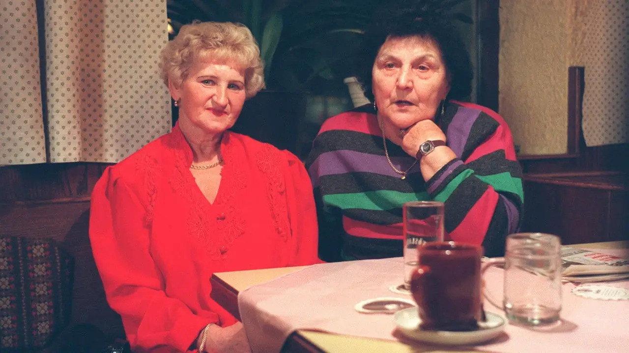 Alltagsgeschichte – Am Brigittaplatz 1998 movie scene