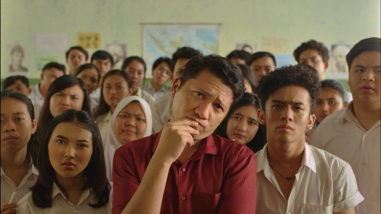 Crazy Awesome Teachers 2020 movie scene