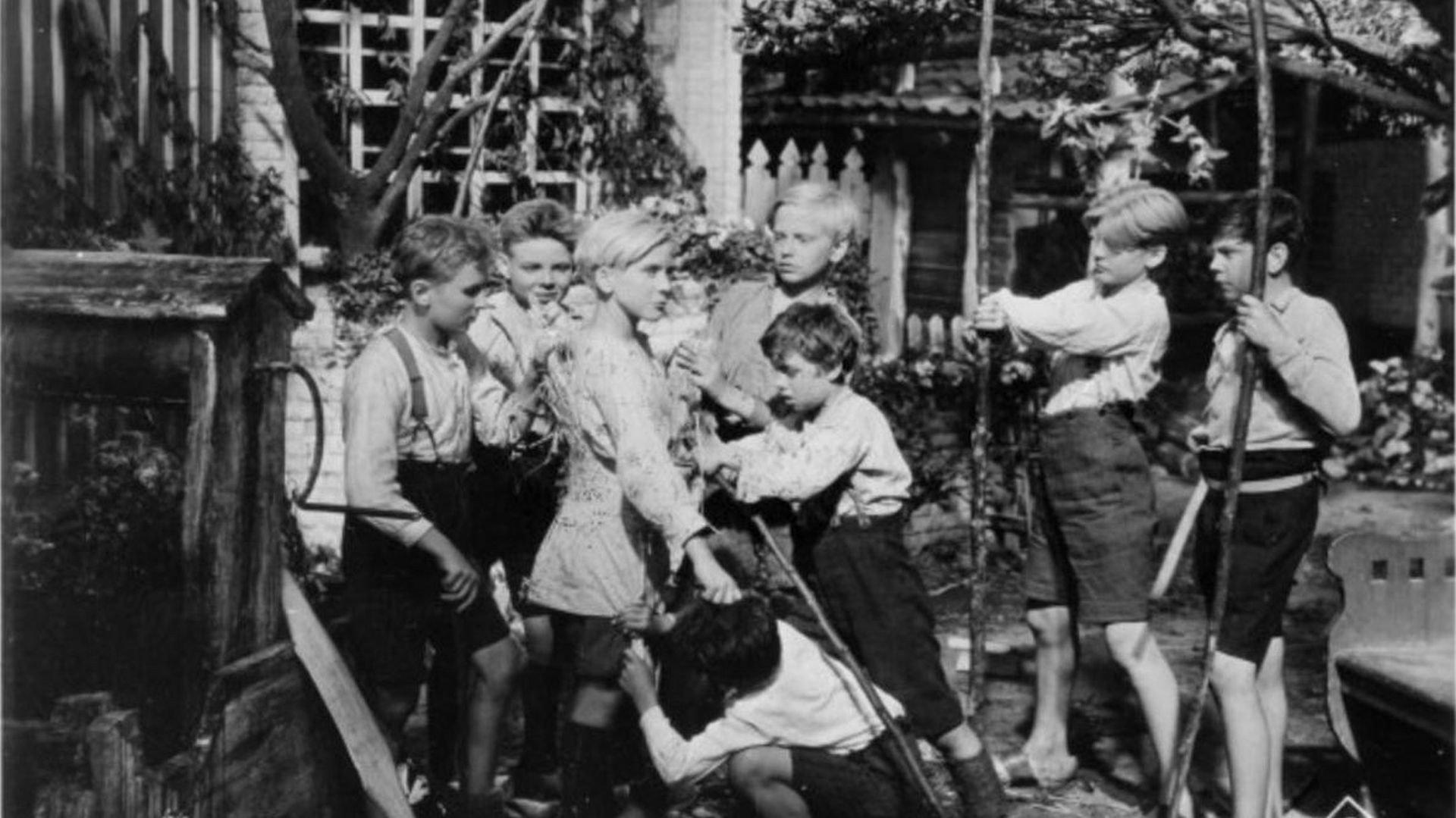 Whitey 1934 movie scene