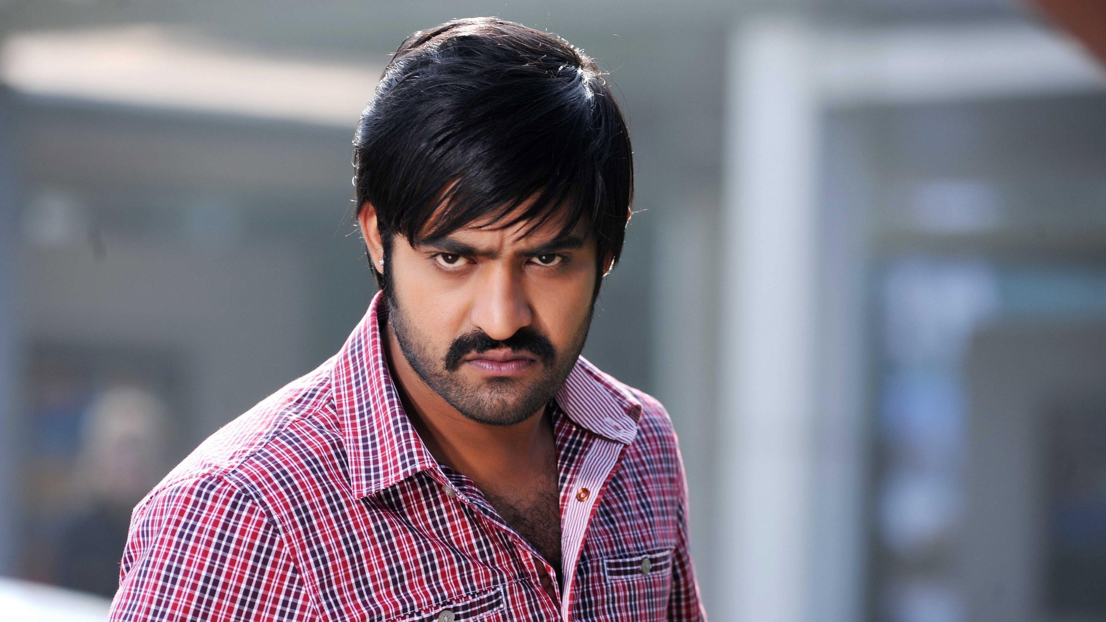 Baadshah 2013 movie scene