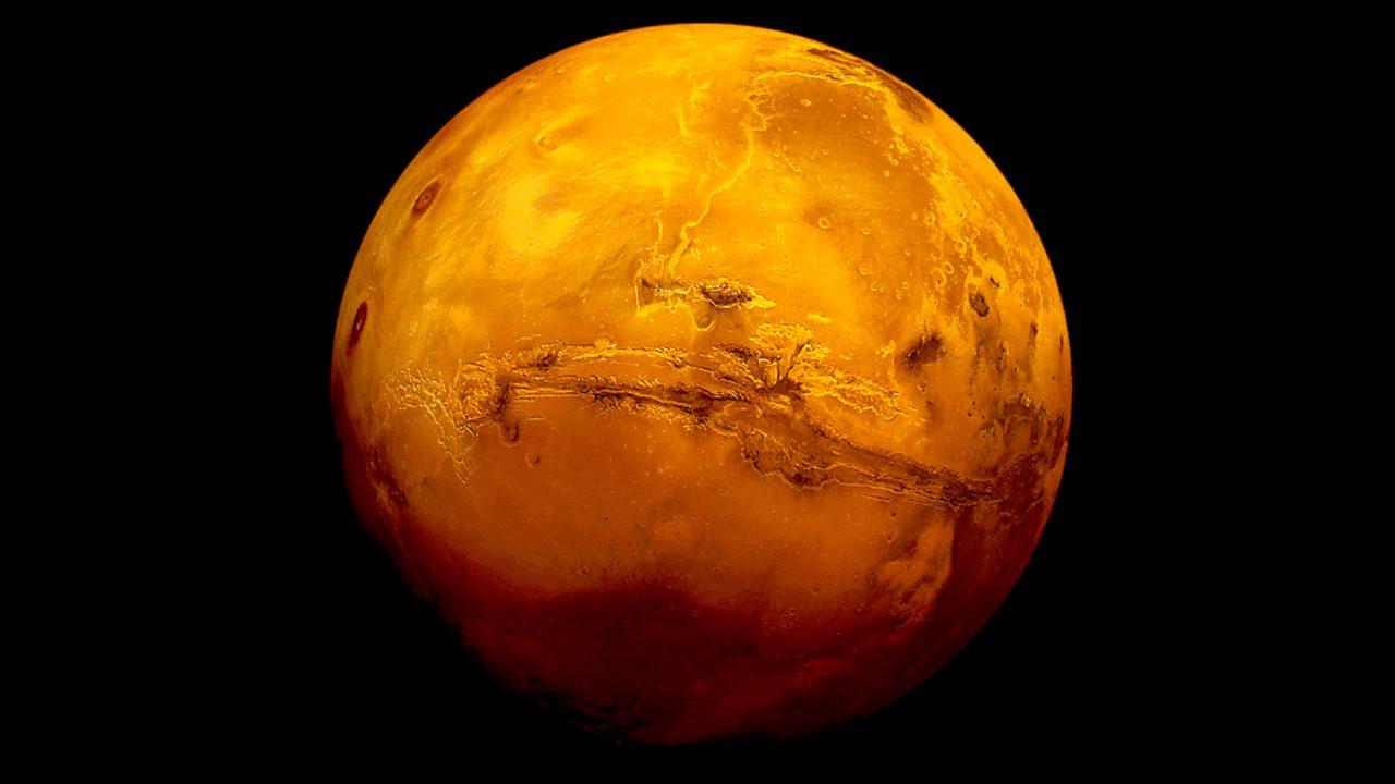 The Horizon Guide to Mars 2009 movie scene