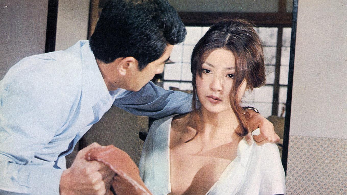 Dewdrops on the Petals 1972 movie scene