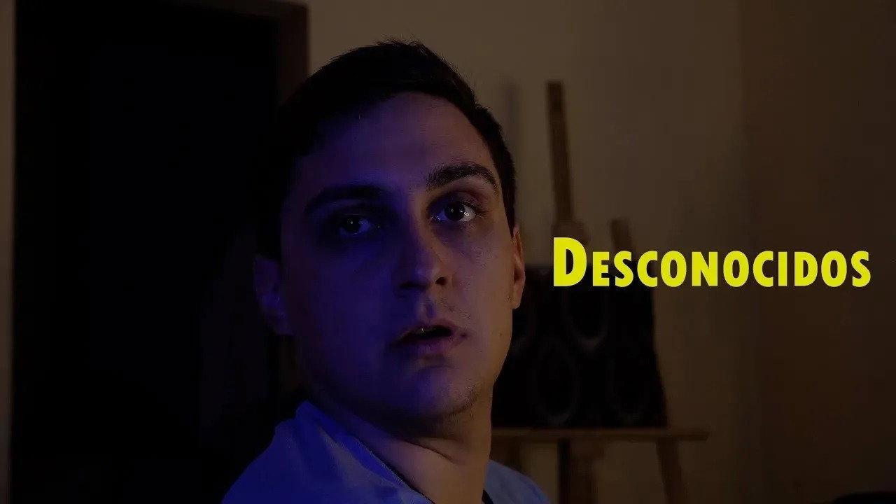 Desconocidos 2022 movie scene