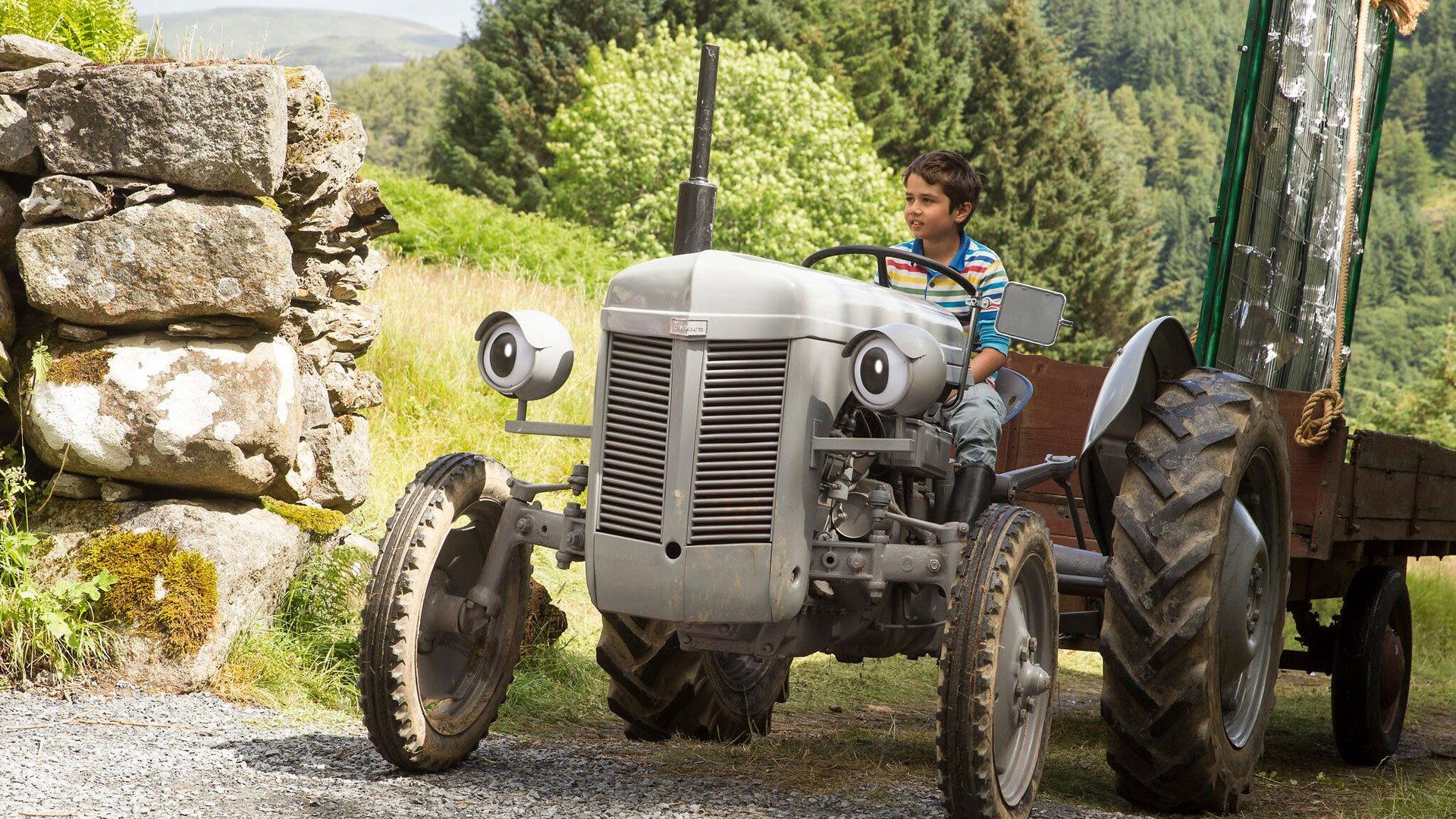 Little Grey Fergie Saves the Farm 2017 movie scene