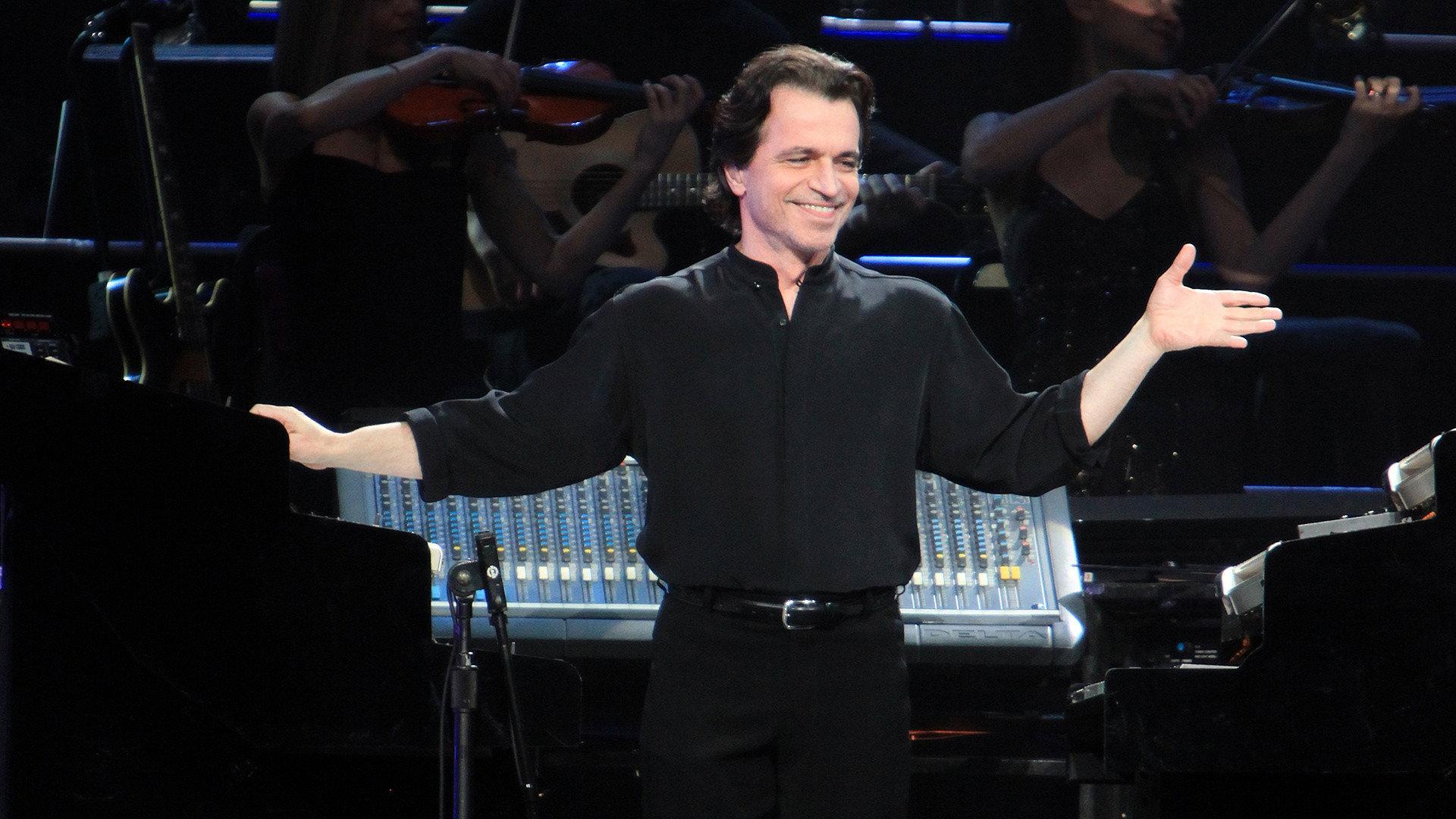 Yanni: Voices - Live from the Forum in Acapulco 2009 movie scene