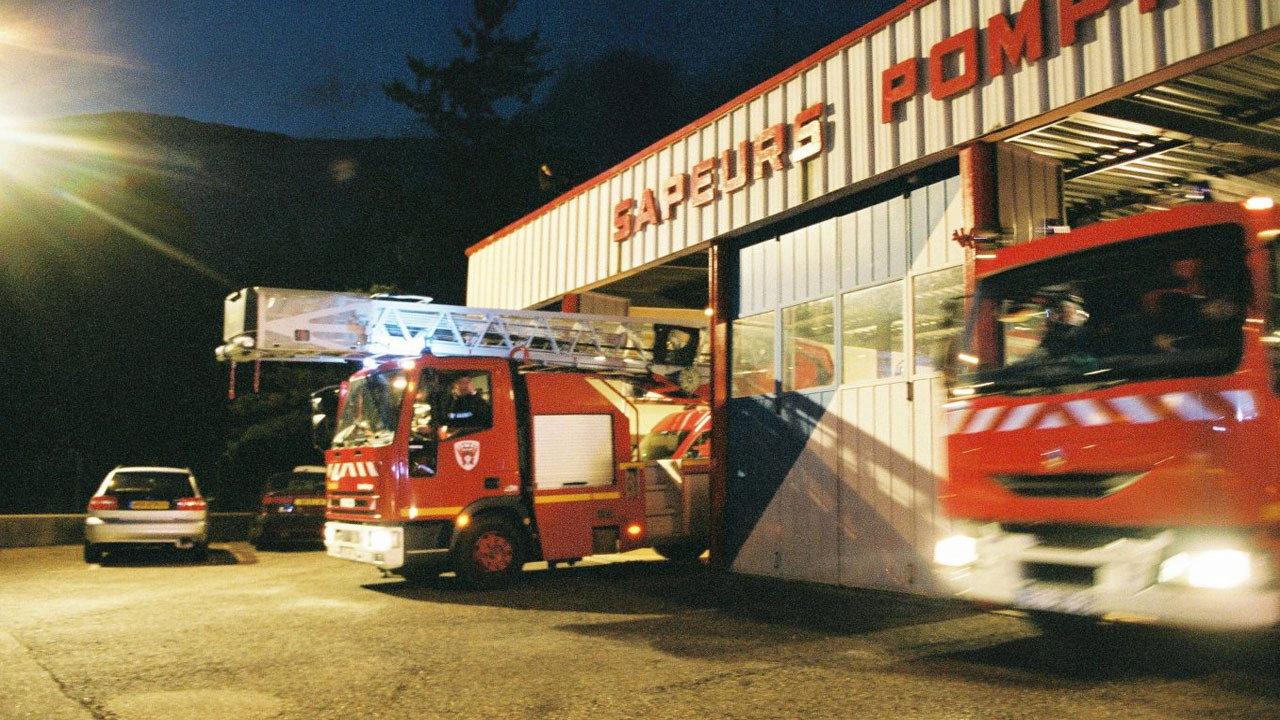 Dans un camion rouge 2006 movie scene