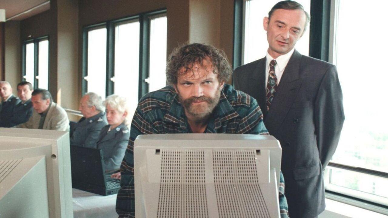 Wirus 1996 movie scene