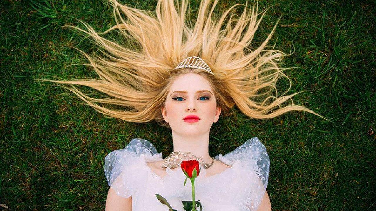 The Enchanted Rose 2015 movie scene