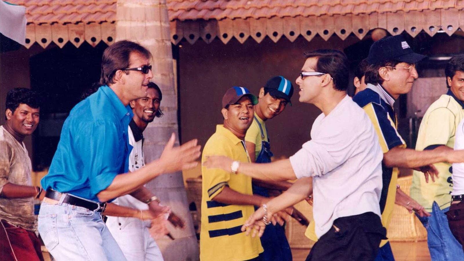 Chal Mere Bhai 2000 movie scene