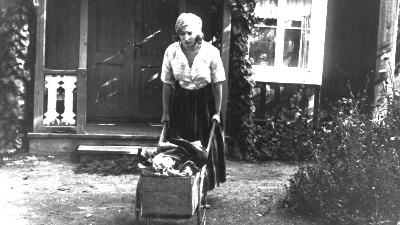Saints and Sorrows 1914 movie scene