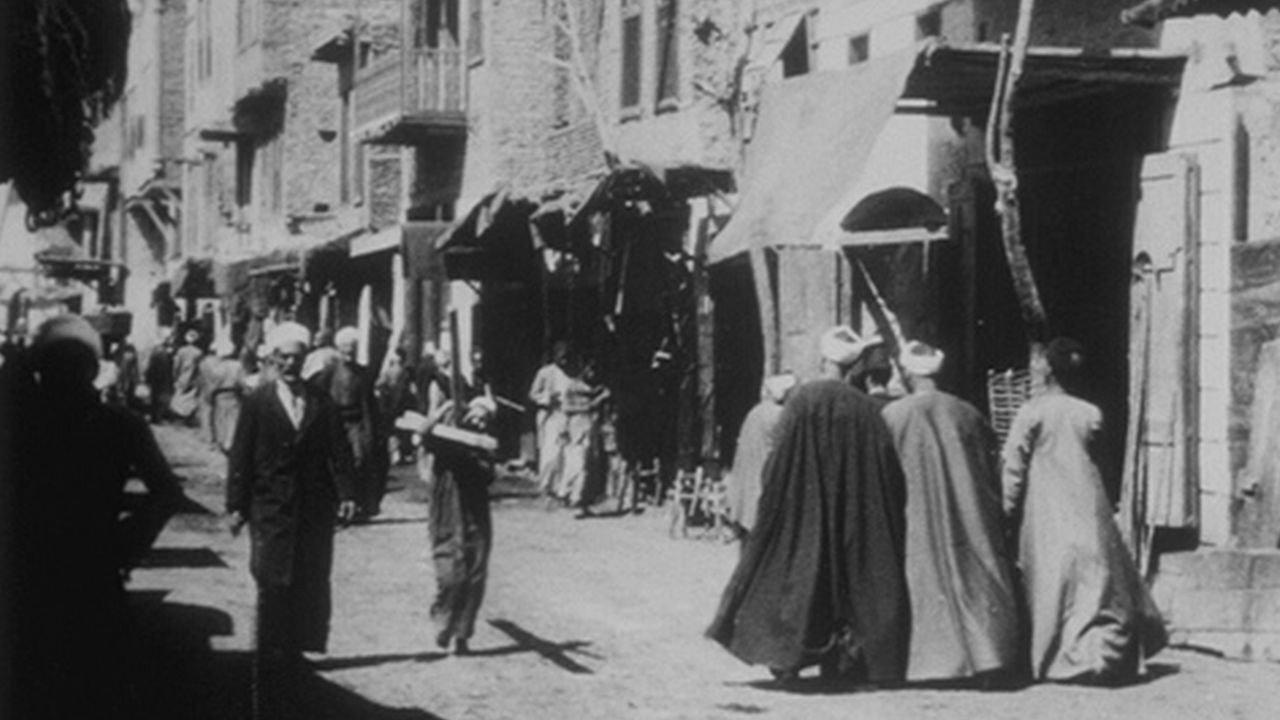 Le Caire, rue Tath-el-Rab’ 1897 movie scene