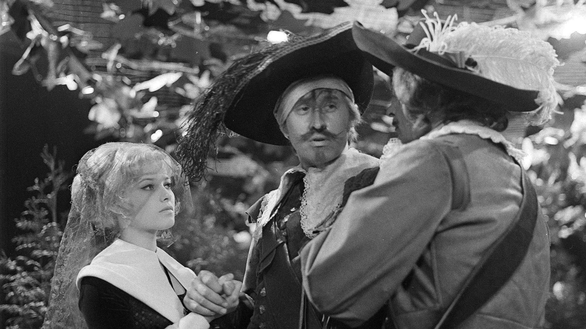 Cyrano z Bergeracu 1971 movie scene