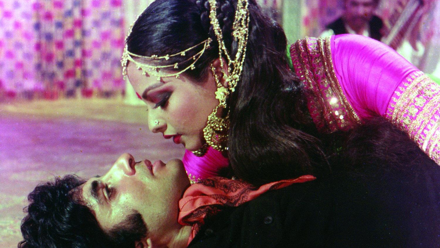Suhaag 1979 movie scene