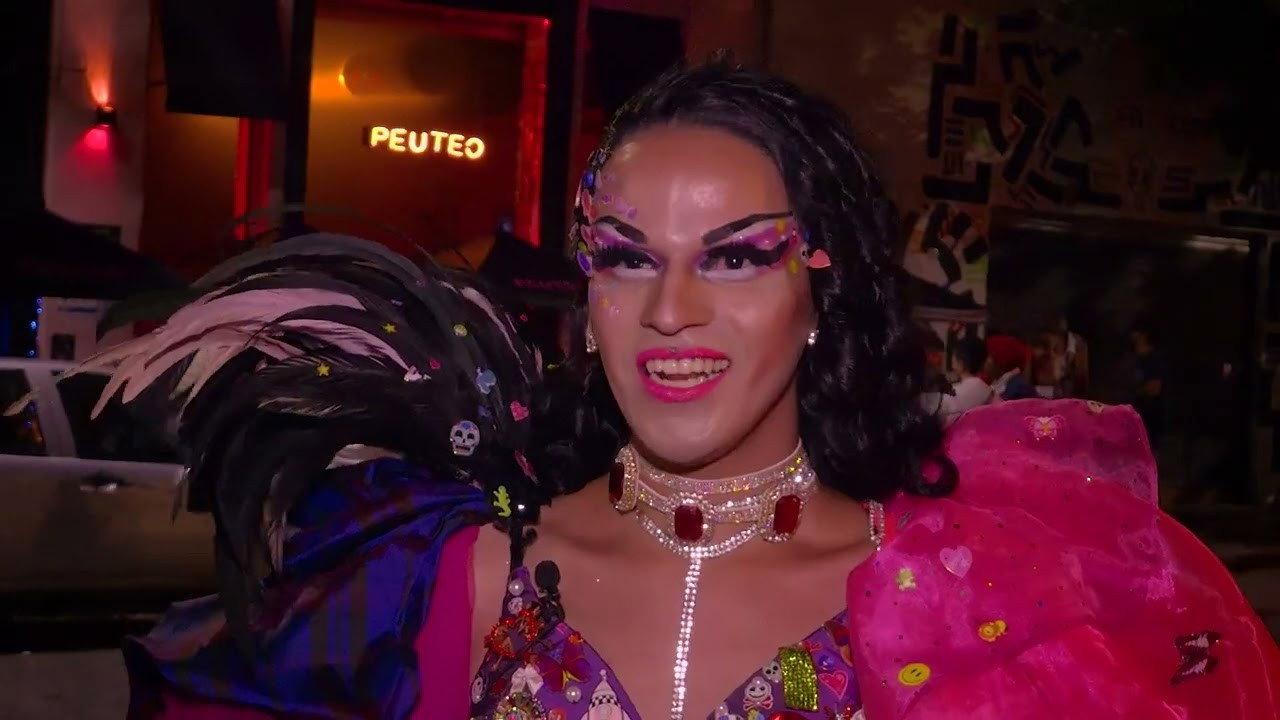 Darlo todo 2023 movie scene