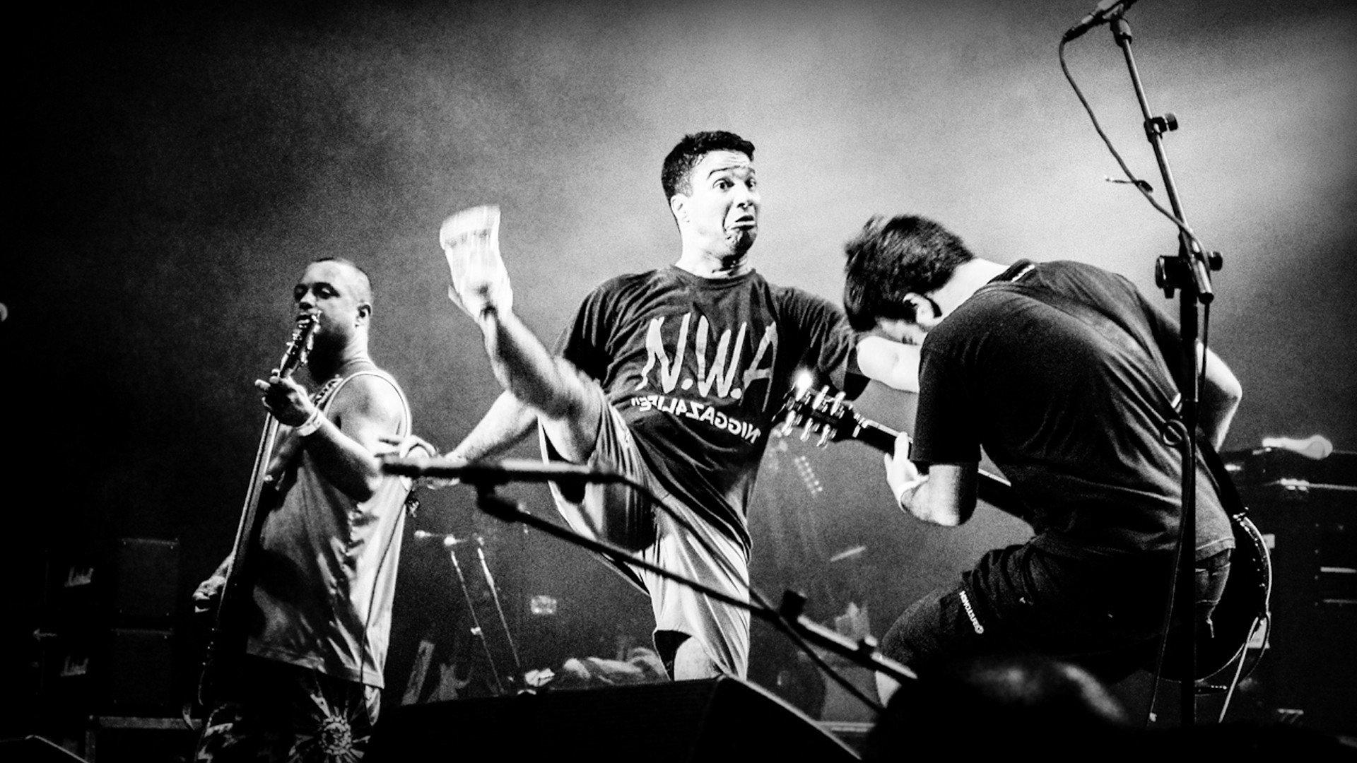 Dead Fish: 20 Anos (Ao Vivo) 2012 movie scene