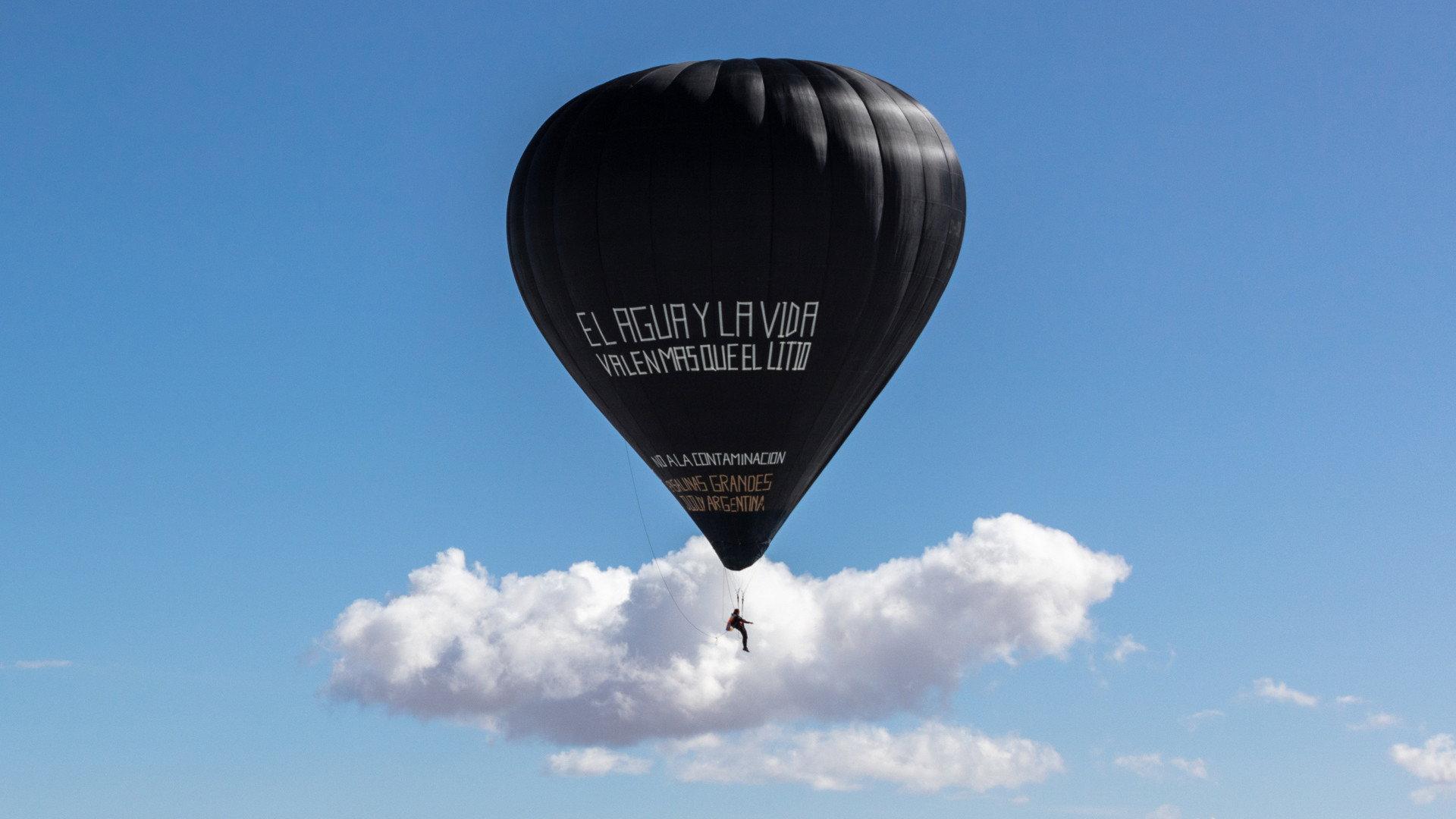 Fly with Pacha, Into the Aerocene 2023 movie scene