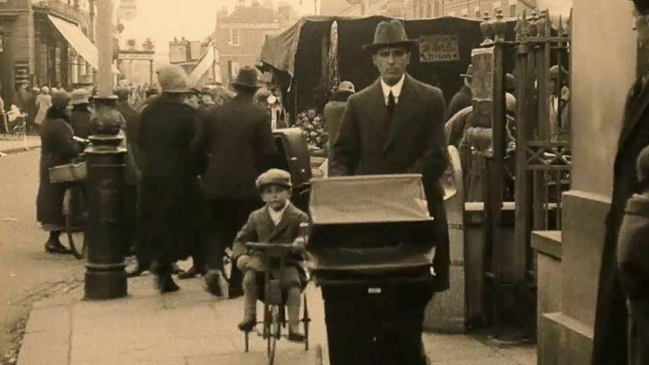 Watford Street Scenes 1925 movie scene