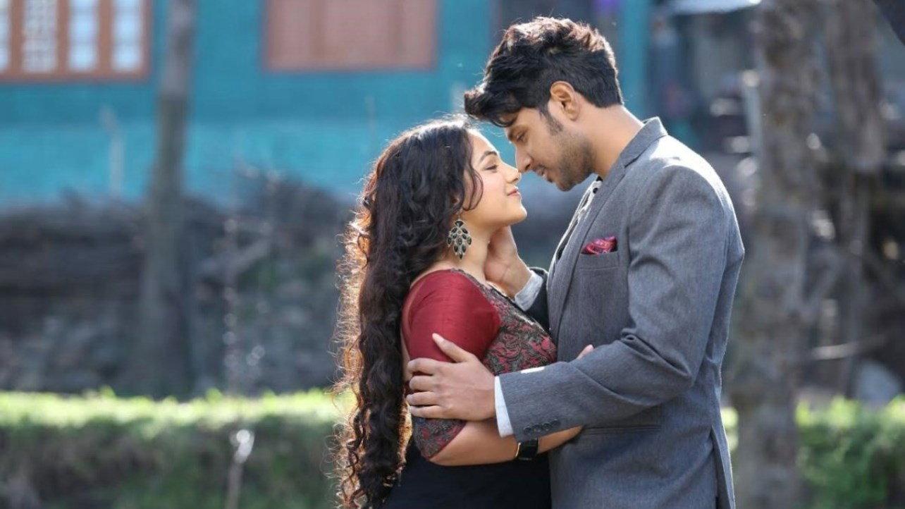 Okka Ammayi Thappa 2016 movie scene