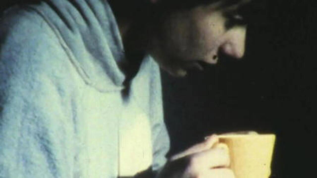 Note to Poli 1983 movie scene