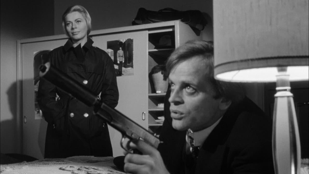 Traitor's Gate 1964 movie scene