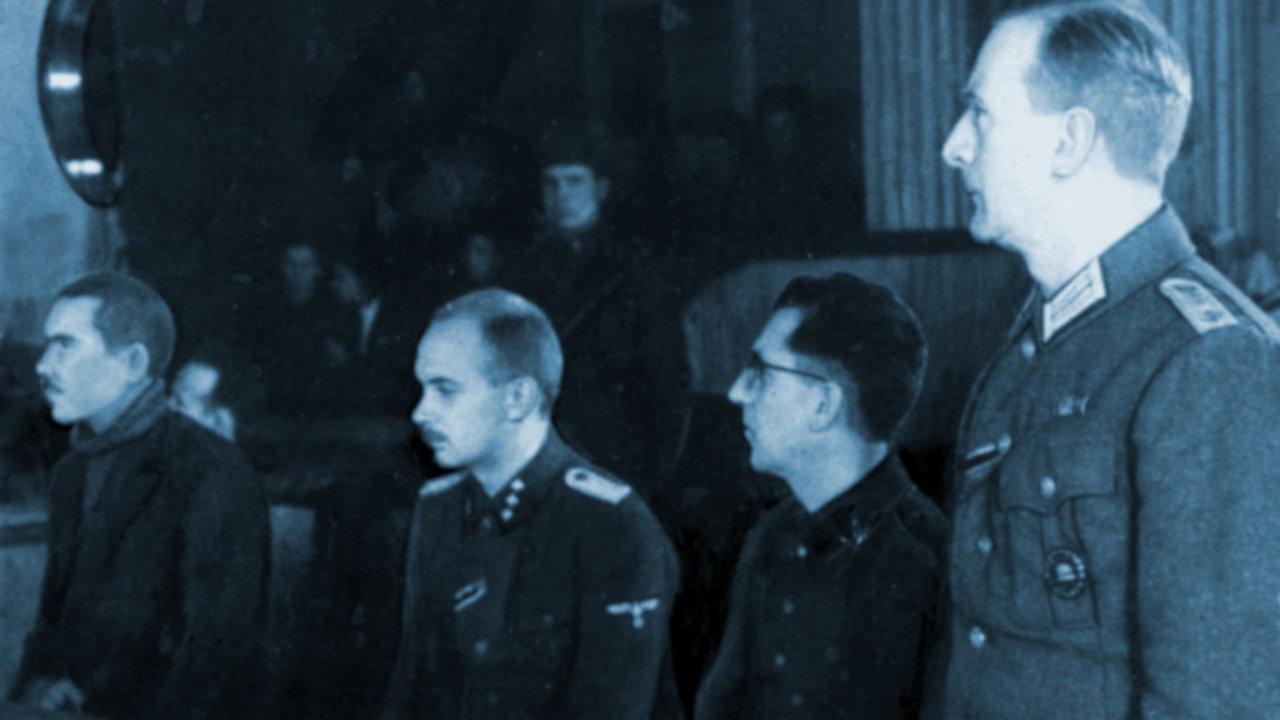 The Court Is in Session 1943 movie scene