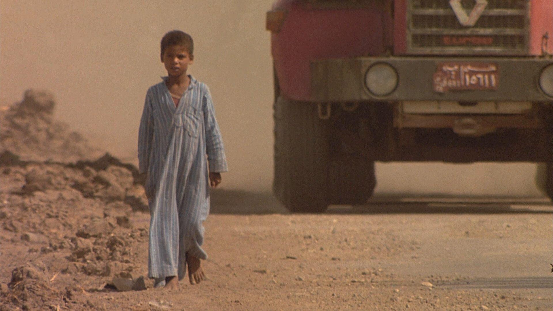 Powaqqatsi 1988 movie scene