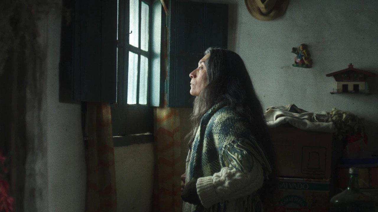 Lo deseado 2025 movie scene
