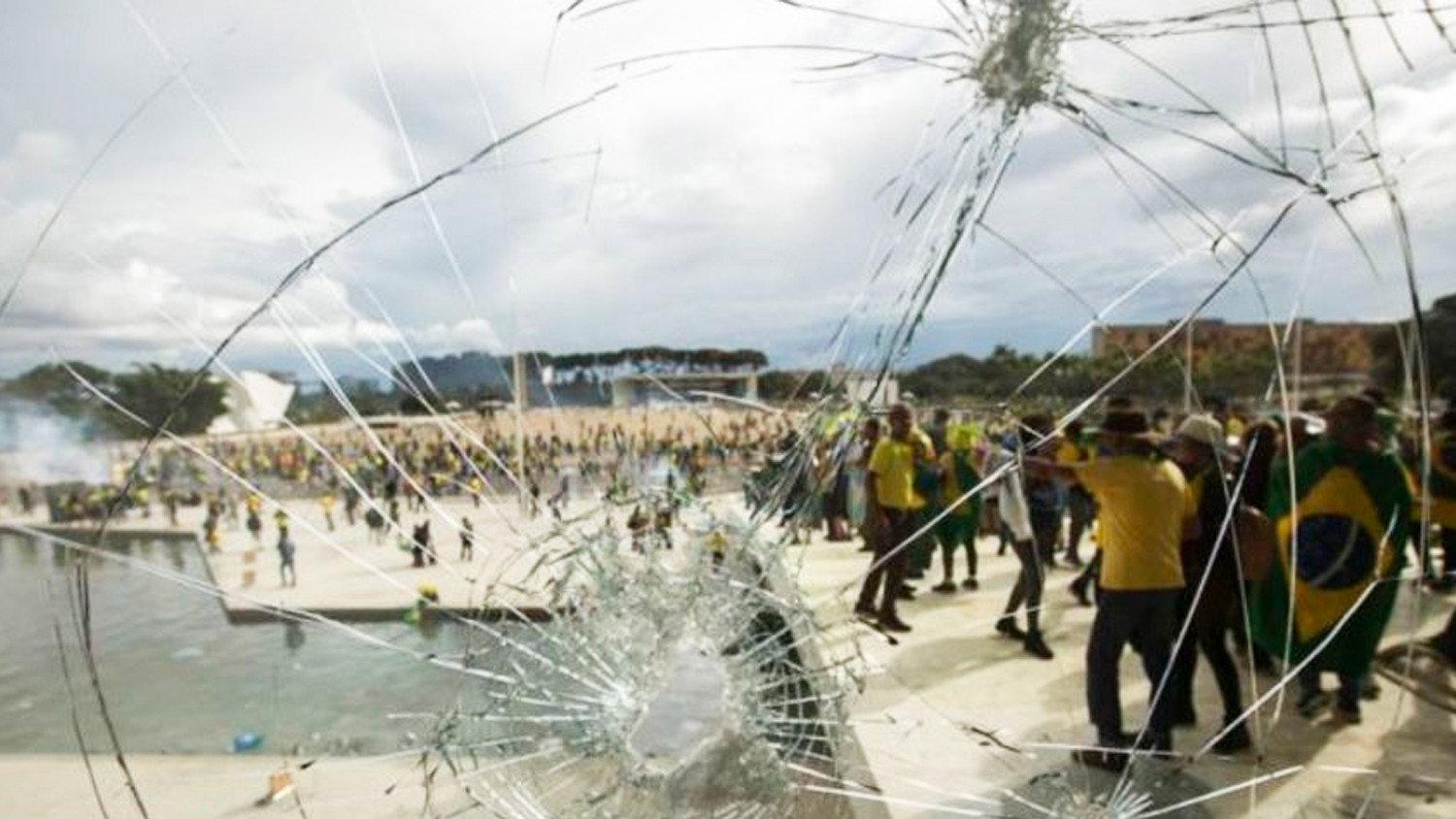 8 de Janeiro: O Dia que Abalou o Brasil 2023 movie scene