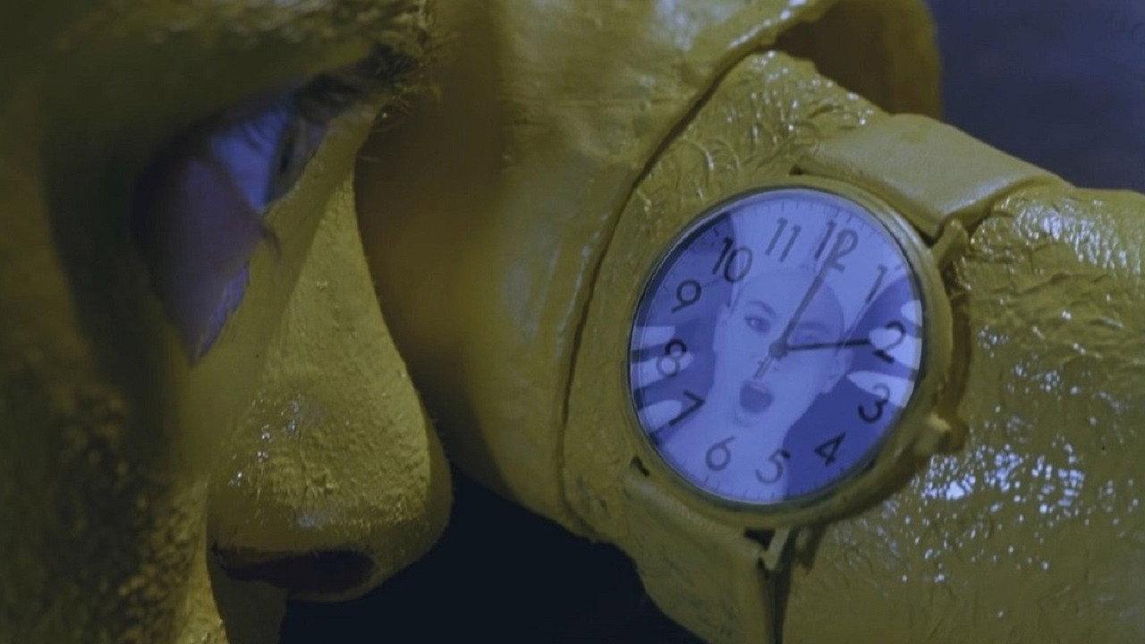 Seepage 1982 movie scene
