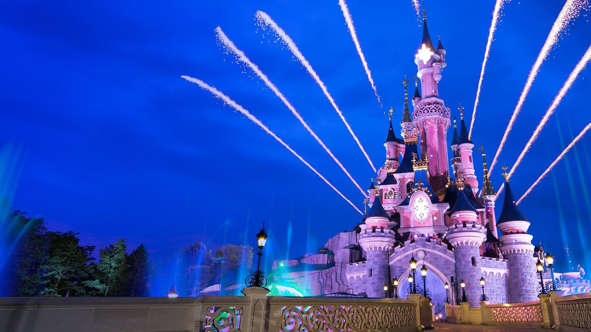 Disney Illuminations: Firework Show - Disneyland Paris 2017 movie scene