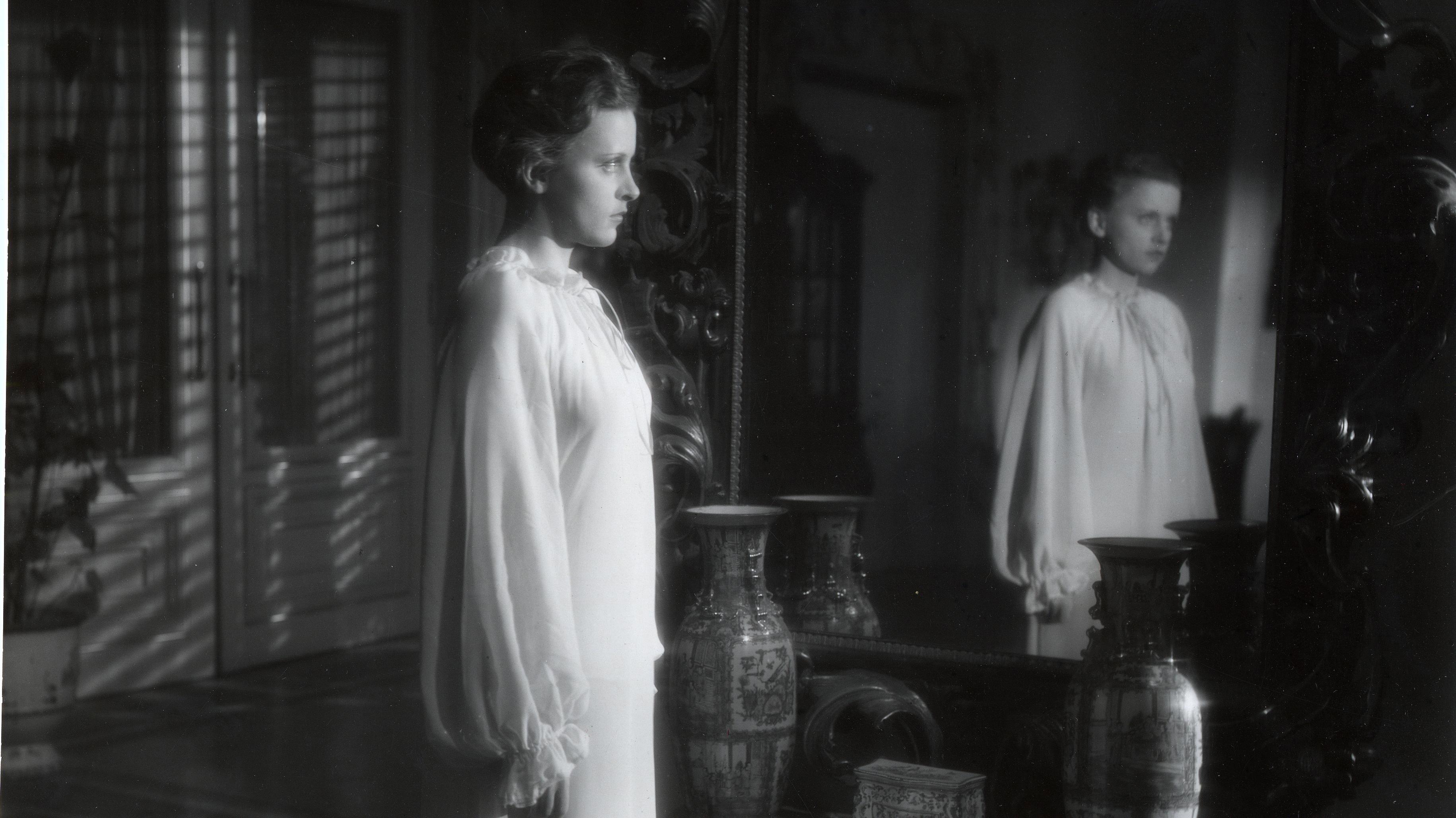 Shadows of the Past 1936 movie scene