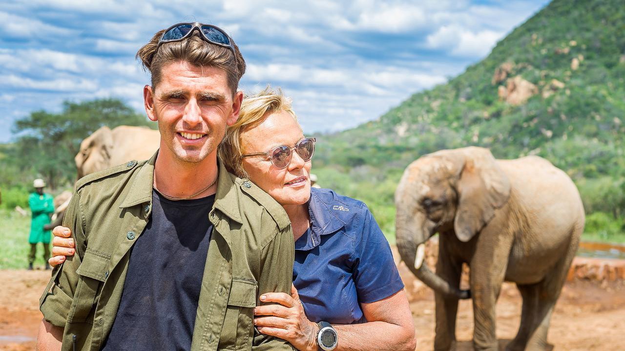 Muriel Robin et Chanee sur la terre des éléphants 2017 movie scene
