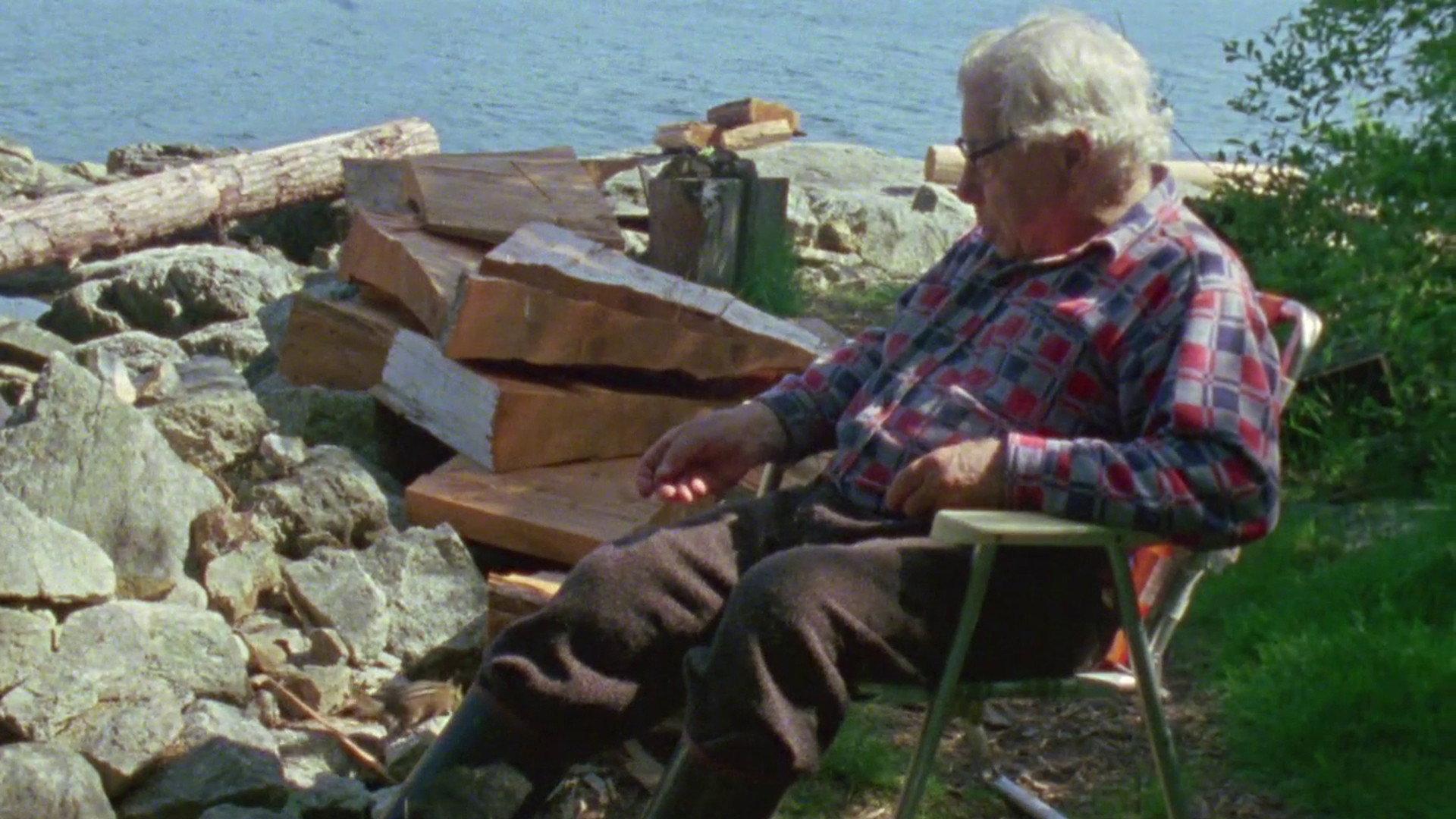 The Man Who Digs for Fish 1979 movie scene