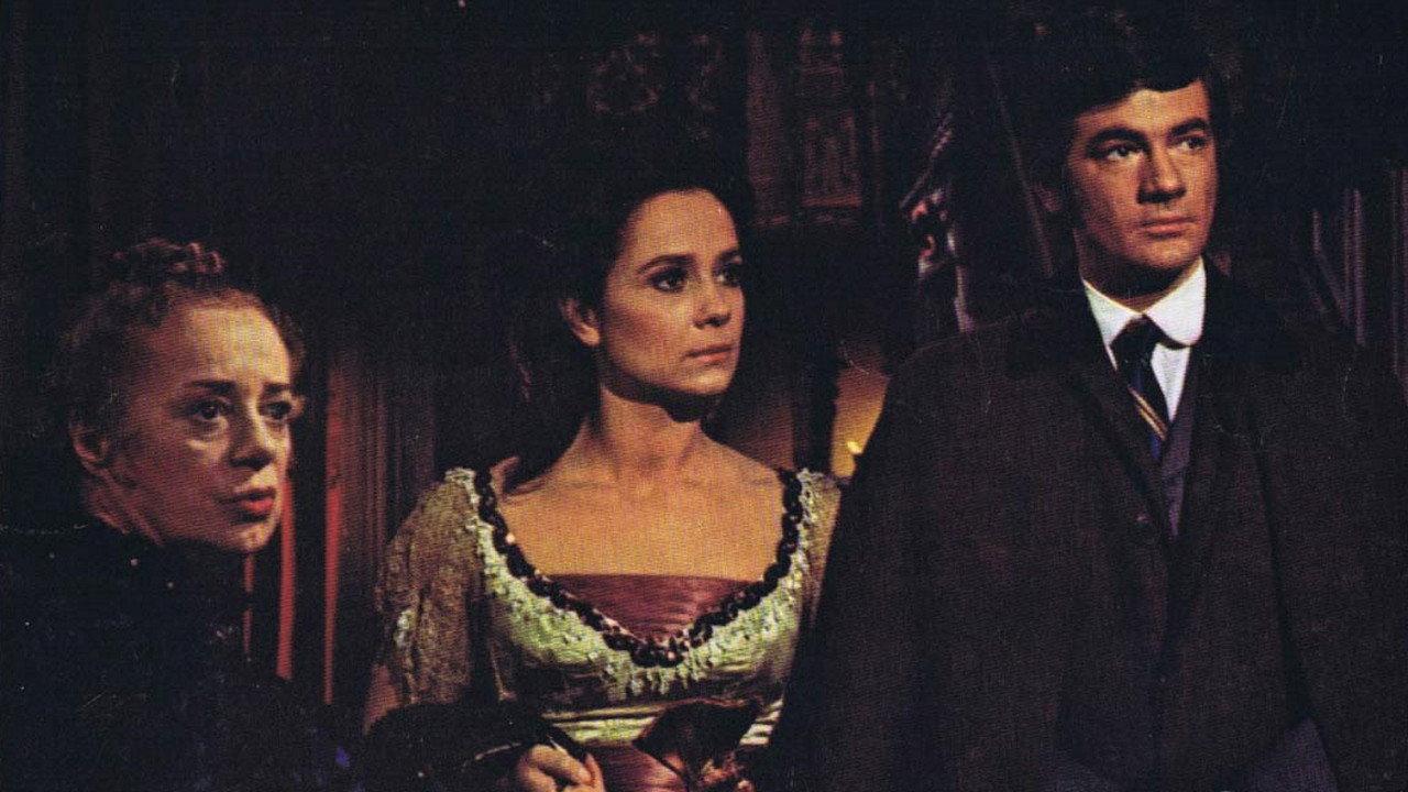 Terror in the Wax Museum 1973 movie scene