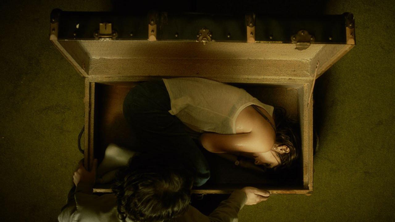Amandine 2019 movie scene