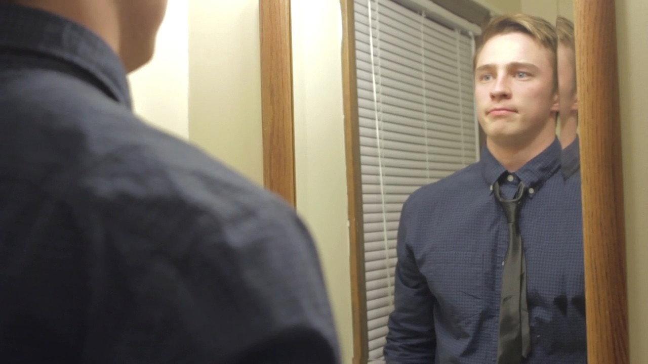Going in Blind 2014 movie scene