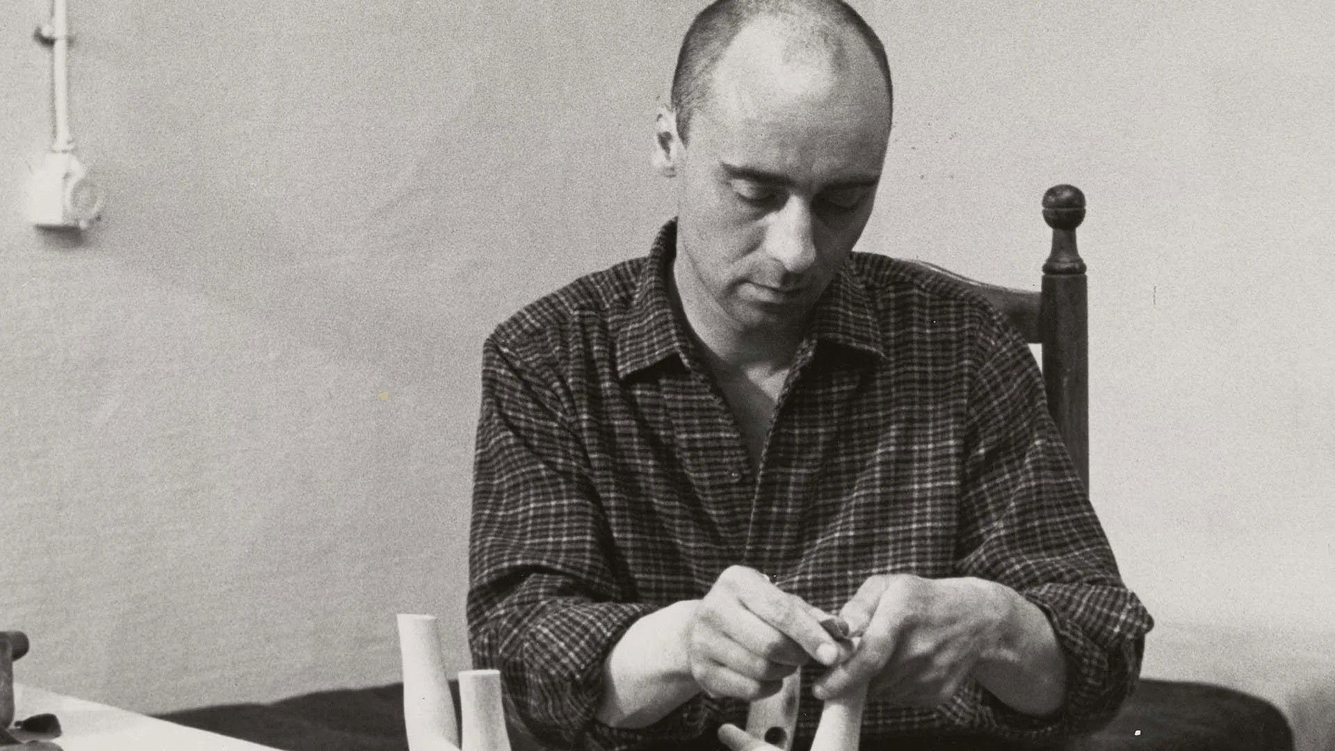 The Man Who Had His Hair Cut Short 1966 movie scene