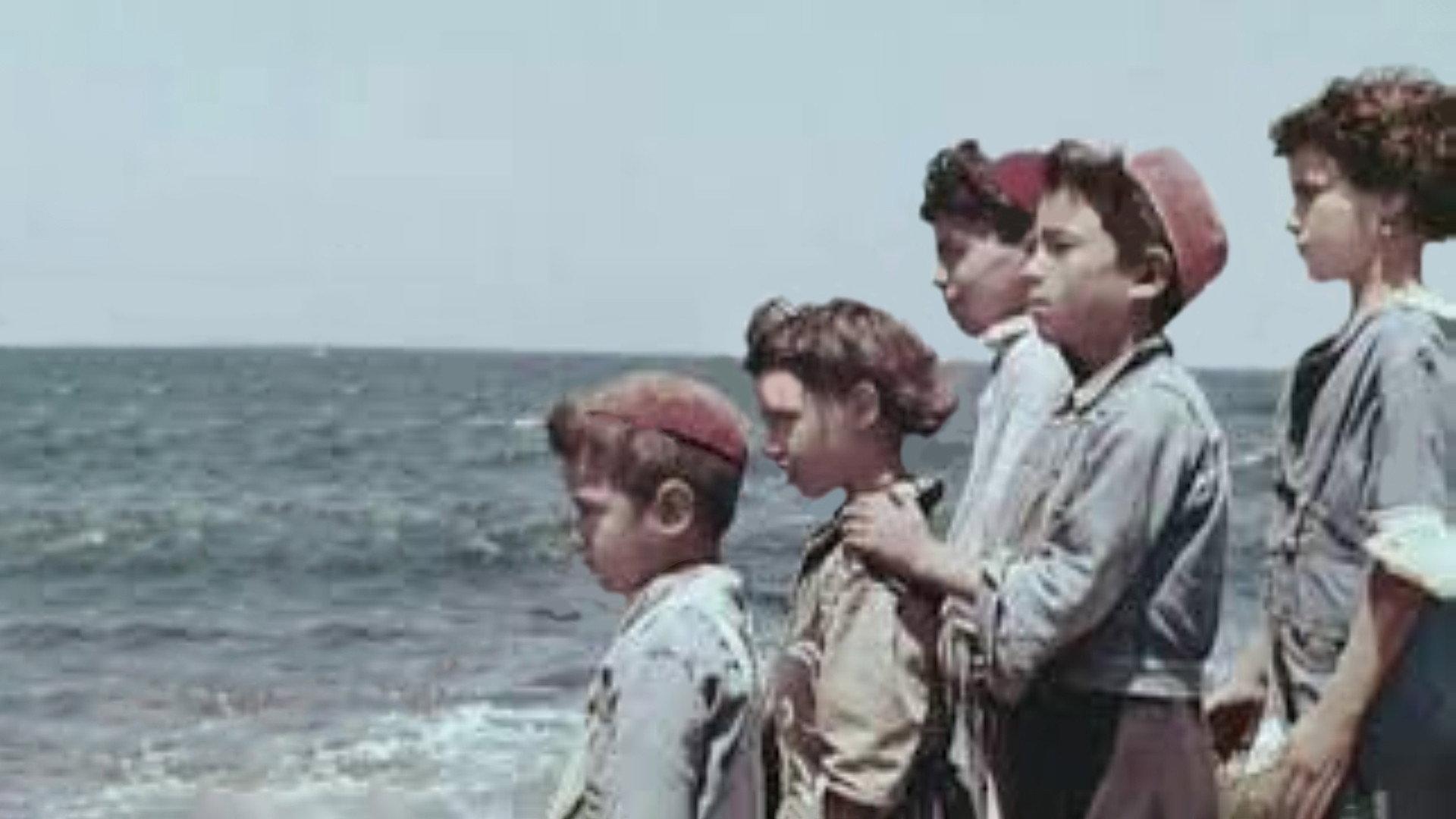 Les Anneaux d'Or 1956 movie scene