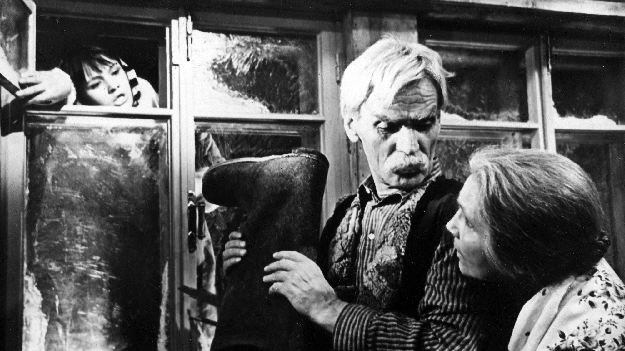 There Was an Old Couple 1965 movie scene