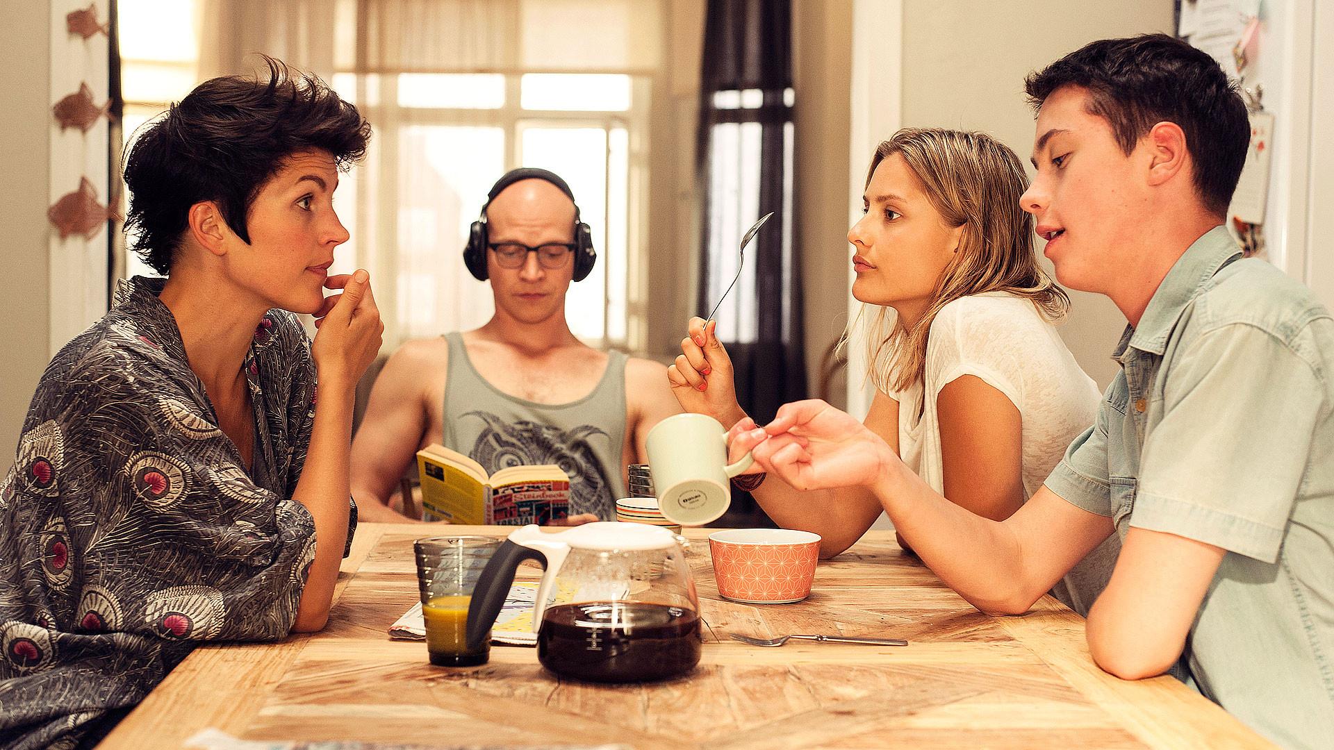 Urban Family 2015 movie scene