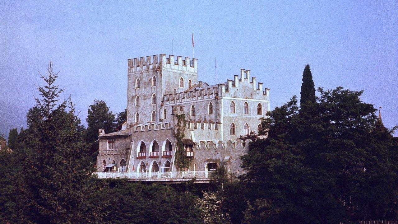 Battle for Castle Itter 2025 movie scene