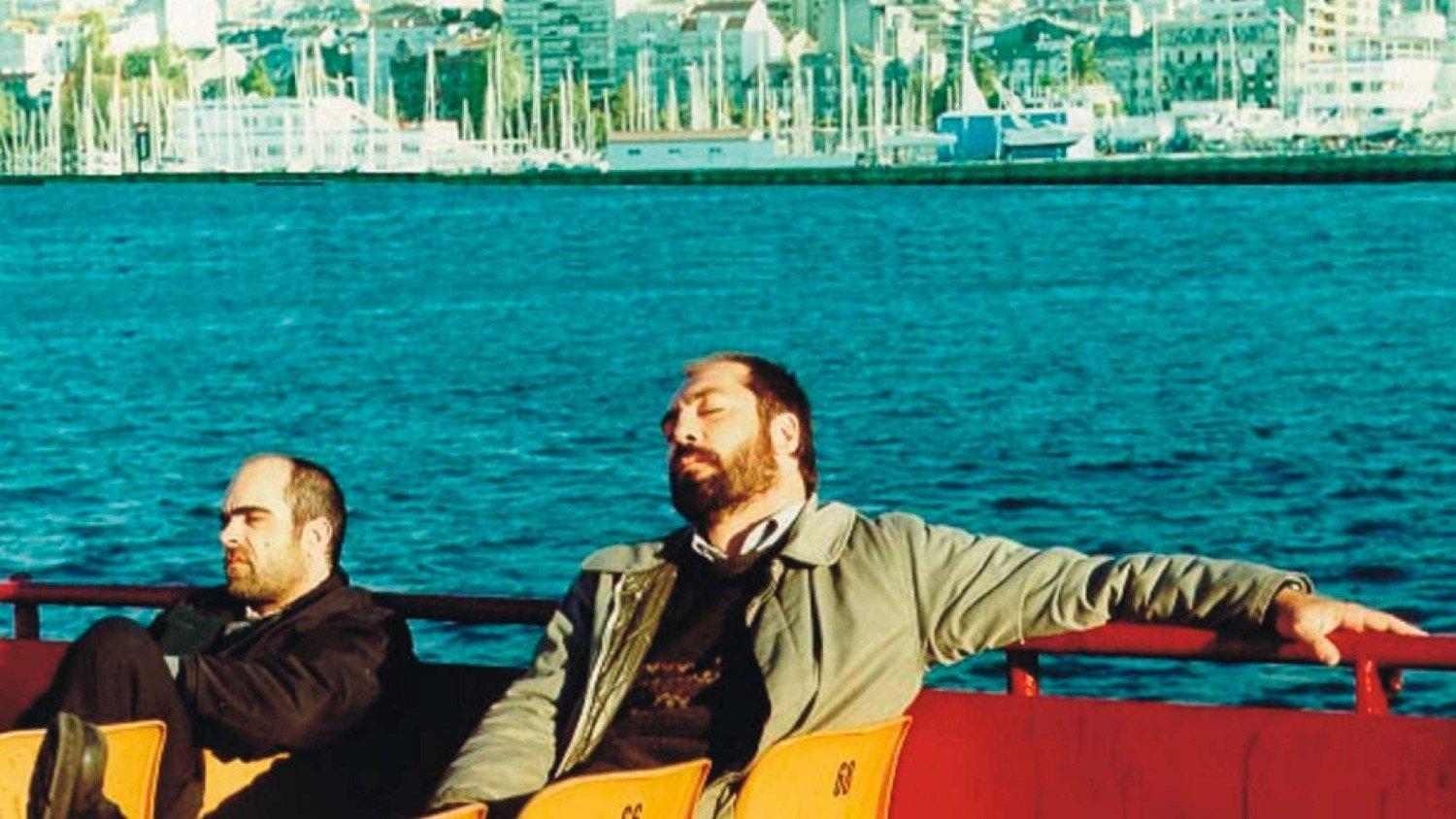 Mondays in the Sun 2002 movie scene