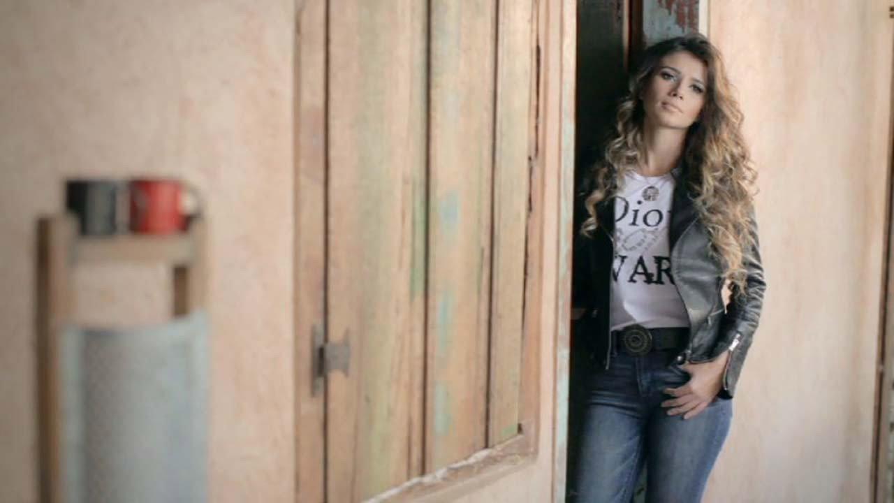 Paula Fernandes: Encontros Pelo Caminho 2014 movie scene